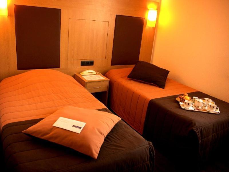Logis Hotel Restaurant Solenca Nogaro Eksteriør billede